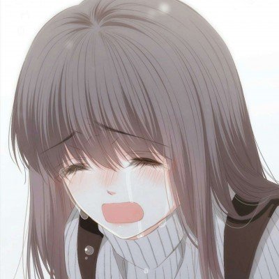 伊朗男子废墟中仍拿水果待客